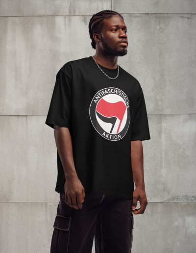 Antifaschistische Aktion Oversized T-shirt